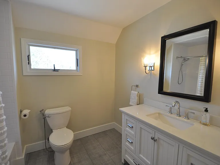 7190 Main St — Photo 37