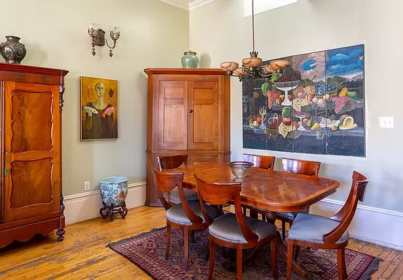 3rd image of 108 W 75th St APT 4