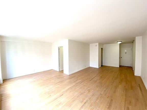 5th image of 145 4th Ave Penthouse L0