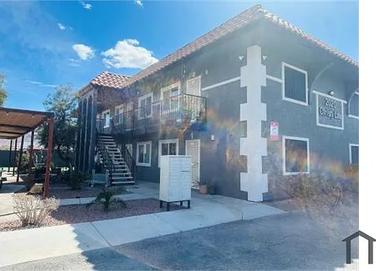 2 bed, 714 sqft, $1,250 — Photo 2