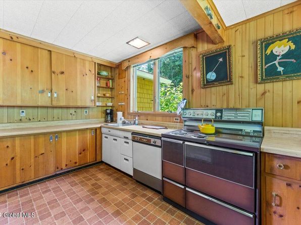 5810-5812 State Route 9N, Westport, NY 12993