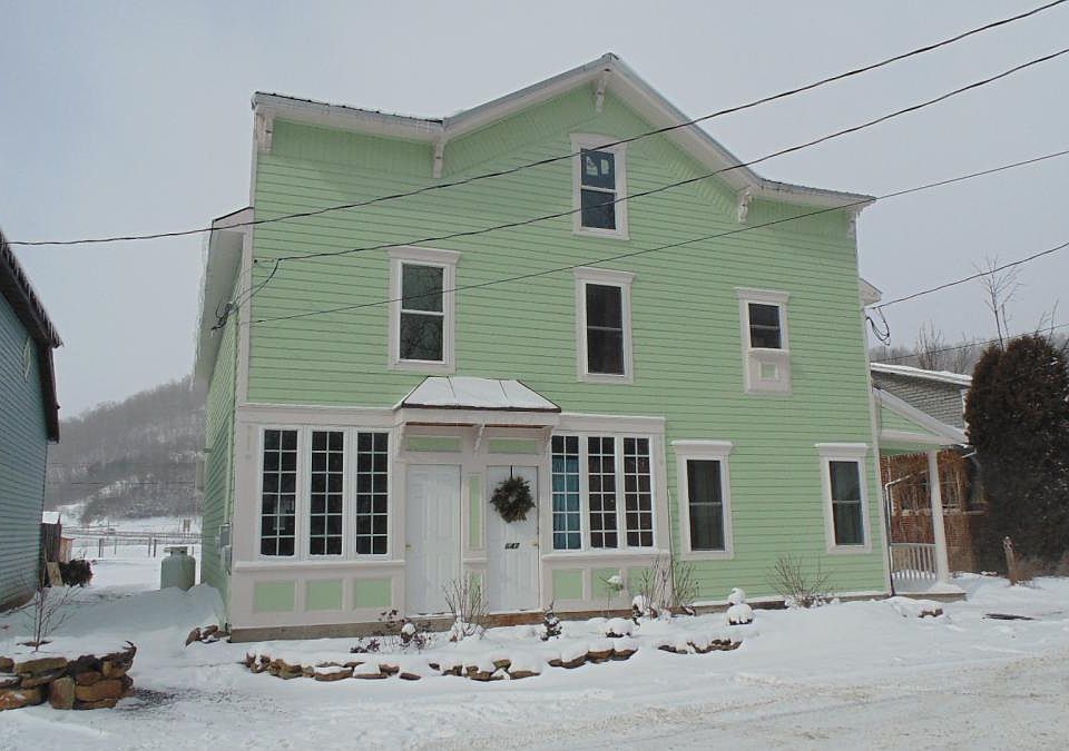 1st image of 645 Water St