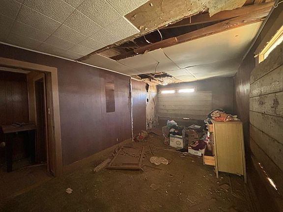 4th image of 520 W Commerce St