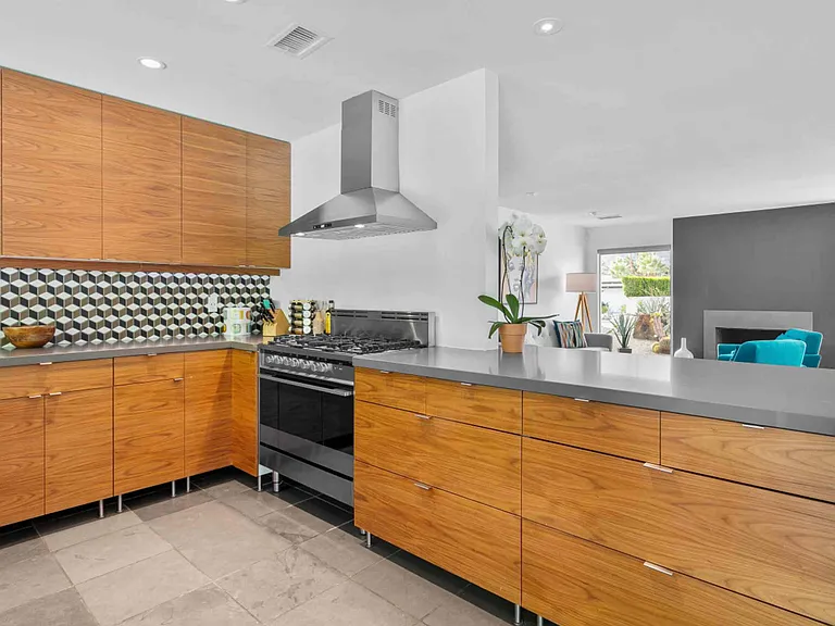 1450 N Vaquero Rd — Photo 11