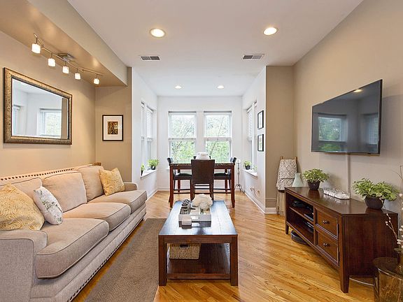 Living Room / Dining Room