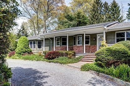 1st image of 2135 Beebe Dr