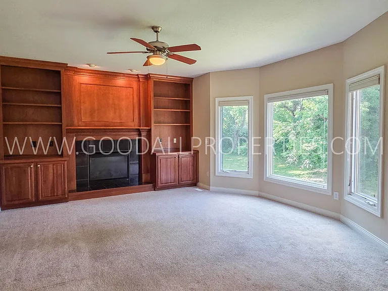 14405 Clearview Ln — Photo 3