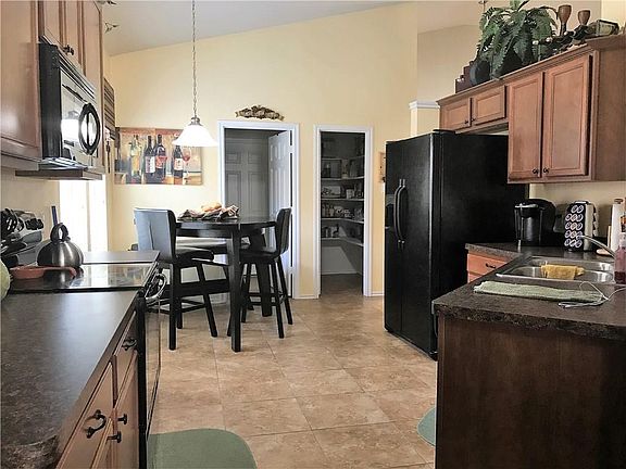 5th image of 1822 Fairweather Dr