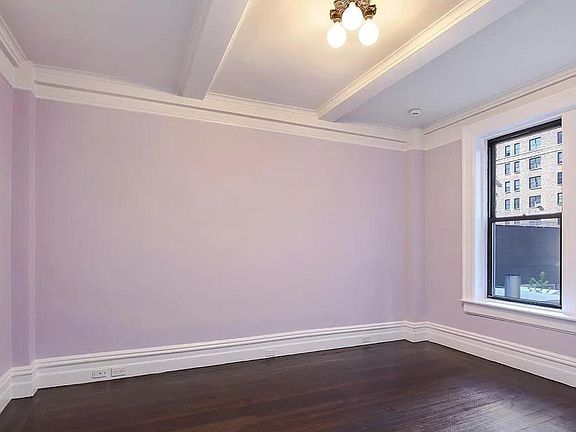 4th image of 146 E 49th St APT 8D