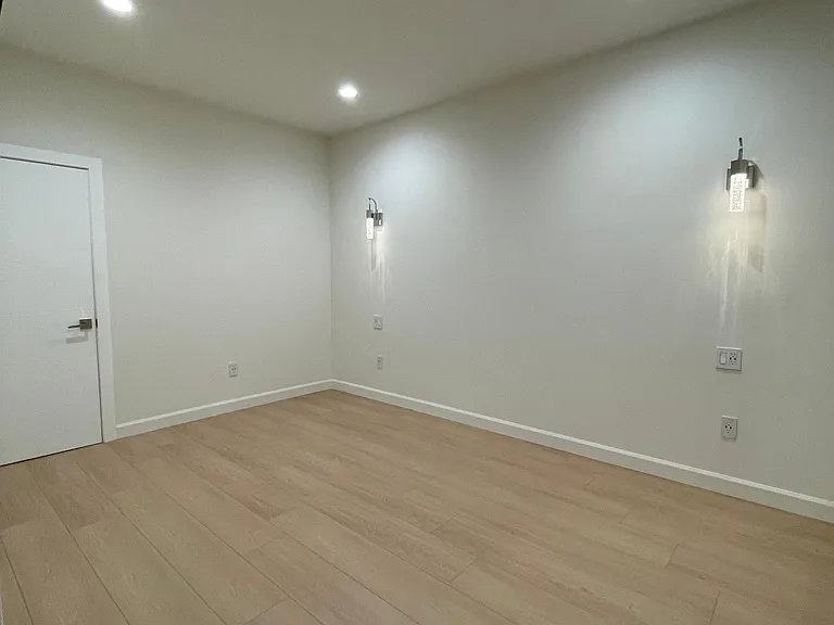 6419 Kraft Ave — Photo 14