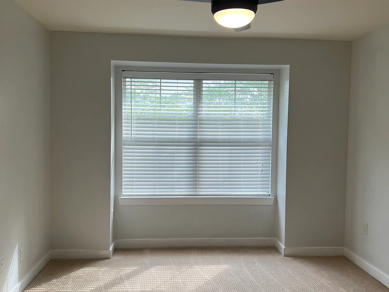 3 bed, 2.5 bath, 1560 sqft, $2,400 — Photo 3