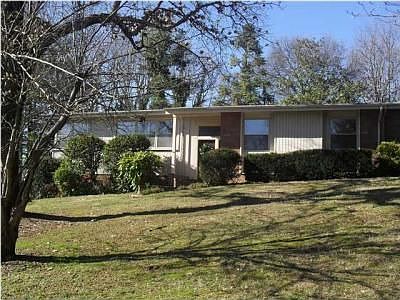 1st image of 2565 Crestwood Dr