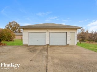 8700 E 81st Ter, Raytown, MO 64138