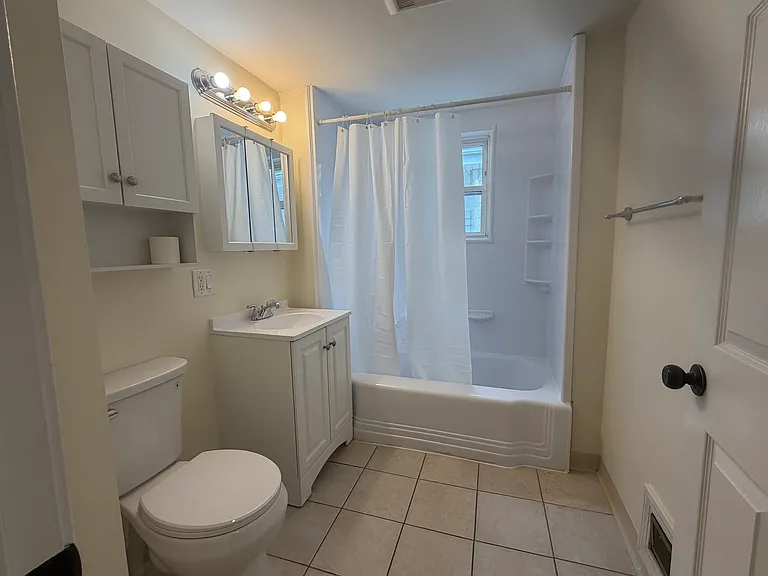 4 Usher Rd #2 — Photo 14