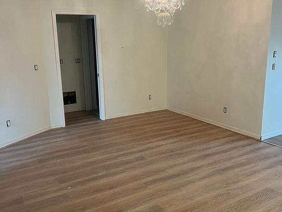 4th image of 710 Beverly Rd