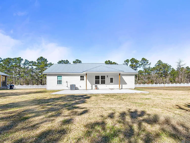 26400 Ponchatoula Dr — Photo 20