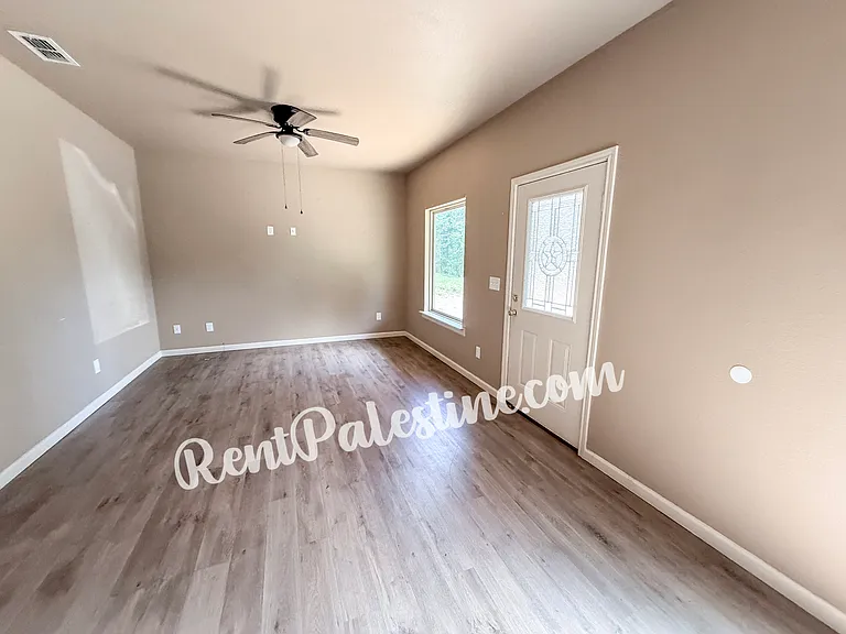 1305 Cummins St #1321 — Photo 10