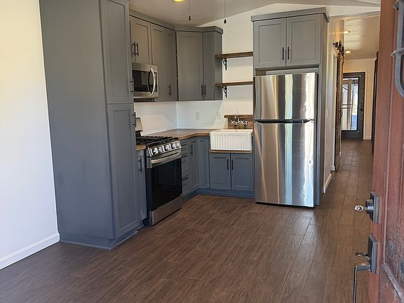 3rd image of 9035 Joan St