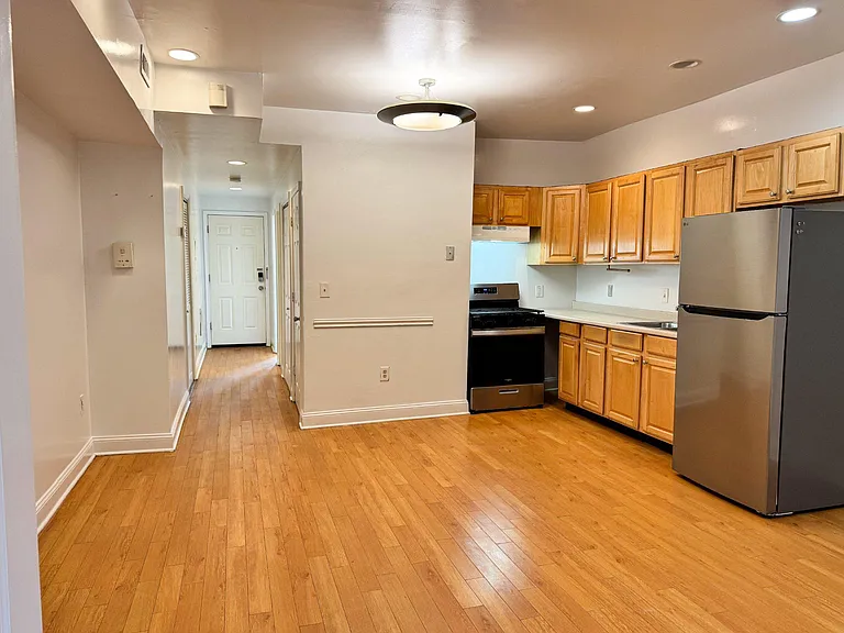 1652 W Virginia Ave NE #1 — Photo 6