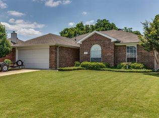 213 Falling Leaves Trl, Royse City, TX 75189