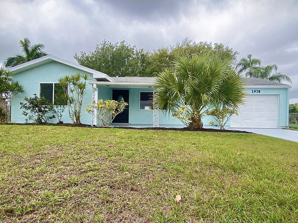 1st image of 1970 SE West Dunbrooke Cir