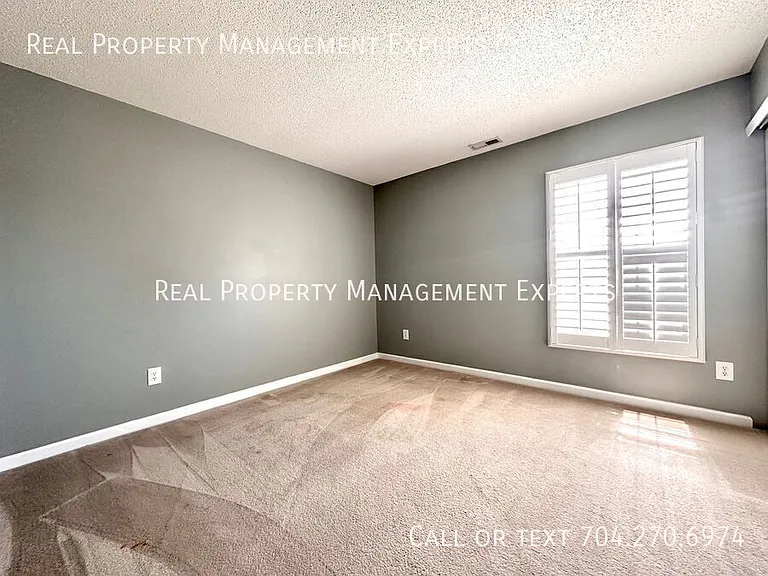 10834 Glenluce Ave — Photo 14