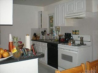 4th image of 7 Huron St