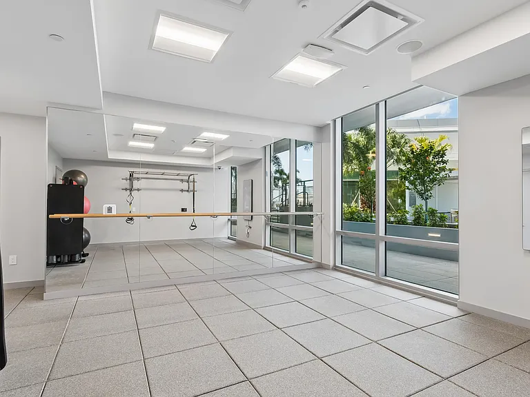 400 Central Ave #2102 — Photo 43