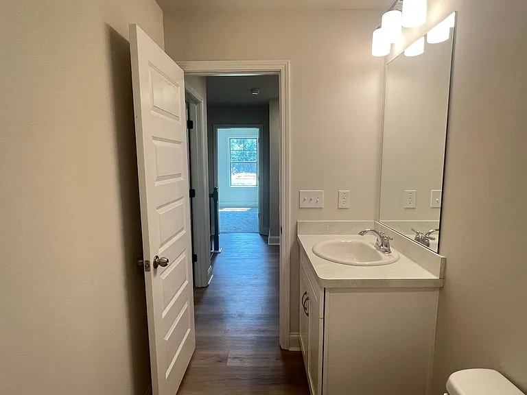 176 Country World Dr — Photo 15