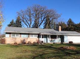 38820 91st St, Burlington, WI 53105