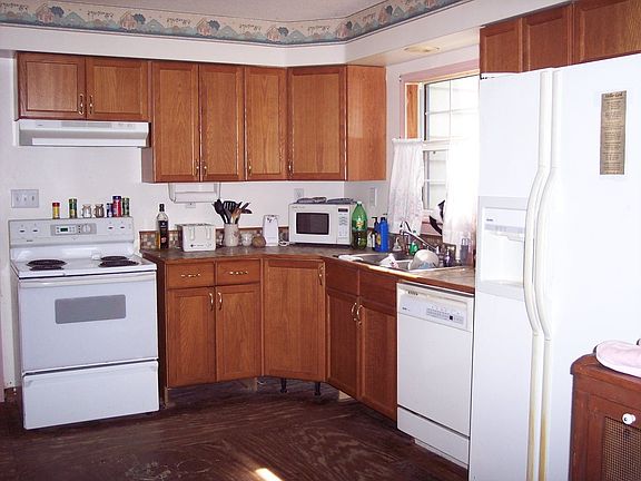 3rd image of 2614 13th St