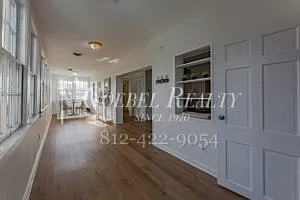 315 SE 1st St — Photo 2