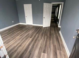 464 Central St #1R, Lowell, MA 01852