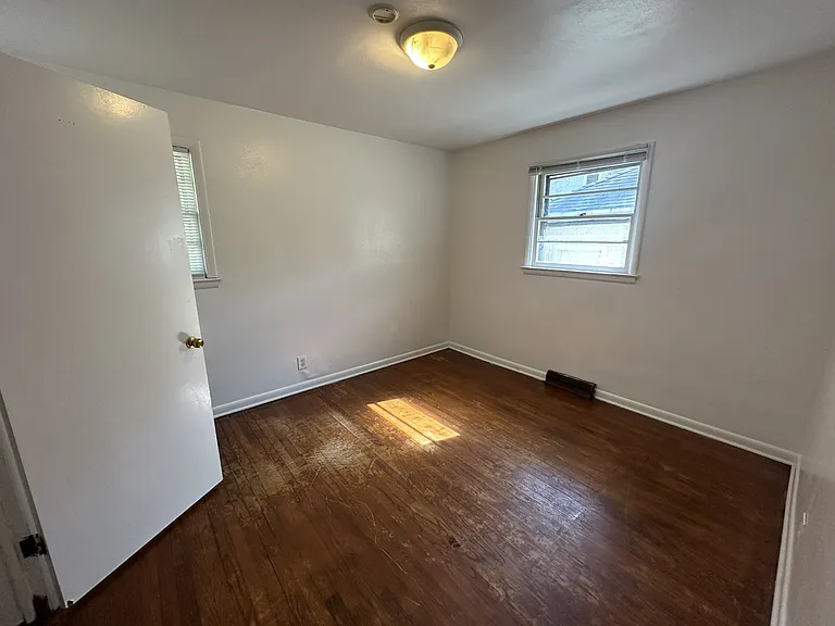 1115 N Winnebago St #1 — Photo 3