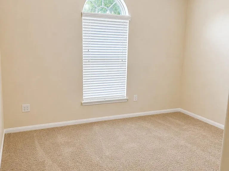 24907 Diamond Ranch Dr — Photo 10