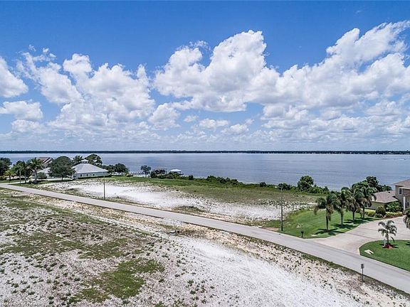 4th image of 517 Sunset Pointe Dr