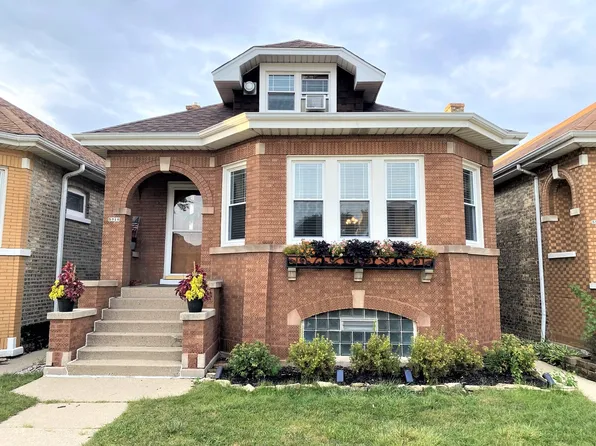 5916 W Cornelia Ave, Chicago, IL 60634