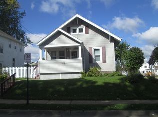 1895 Saint Ambrose St, Dubuque, IA 52001