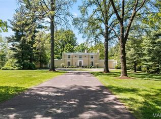 9450 Old Bonhomme Rd, Saint Louis, MO 63132