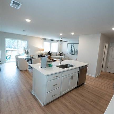 4th image of 200 Harrell Way