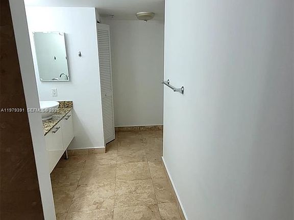 3rd image of 41 SE 5th St APT 709