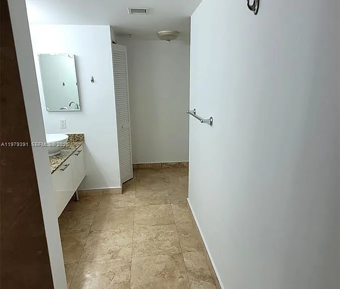 41 SE 5th St #709 — Photo 3