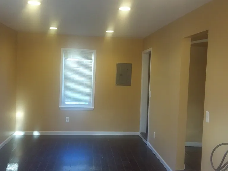 225 Court St — Photo 3