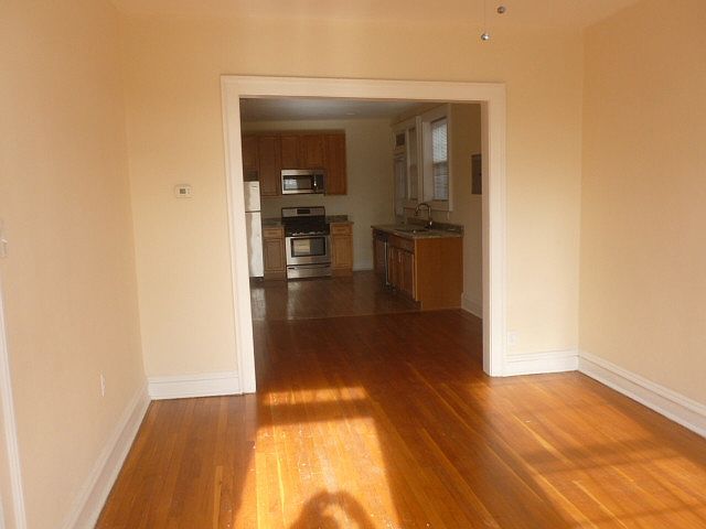 1st image of 2826 W Grace St APT 10