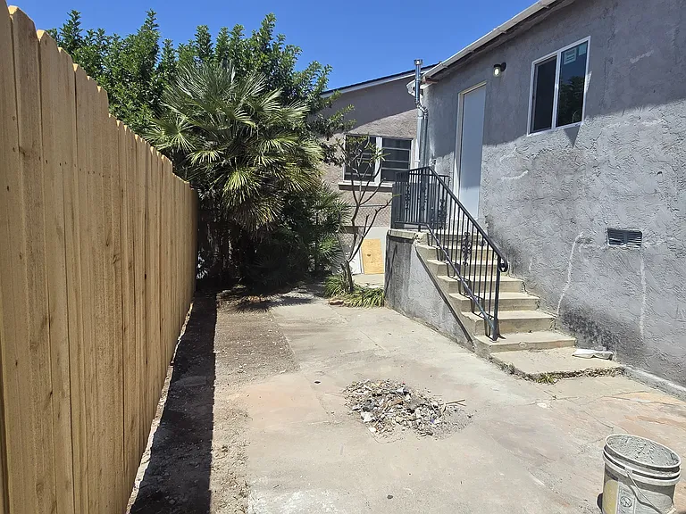 6943 Mohawk St — Photo 2