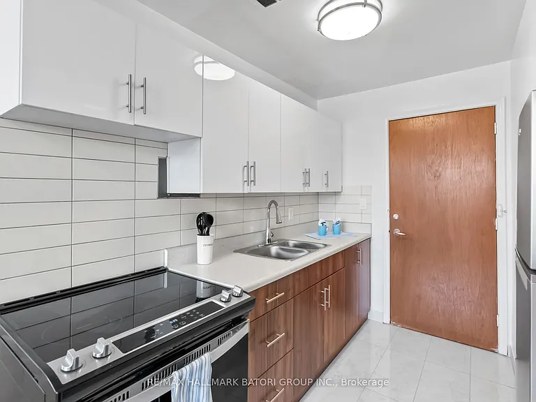 159 Russell Hill Rd #403 — Photo 25