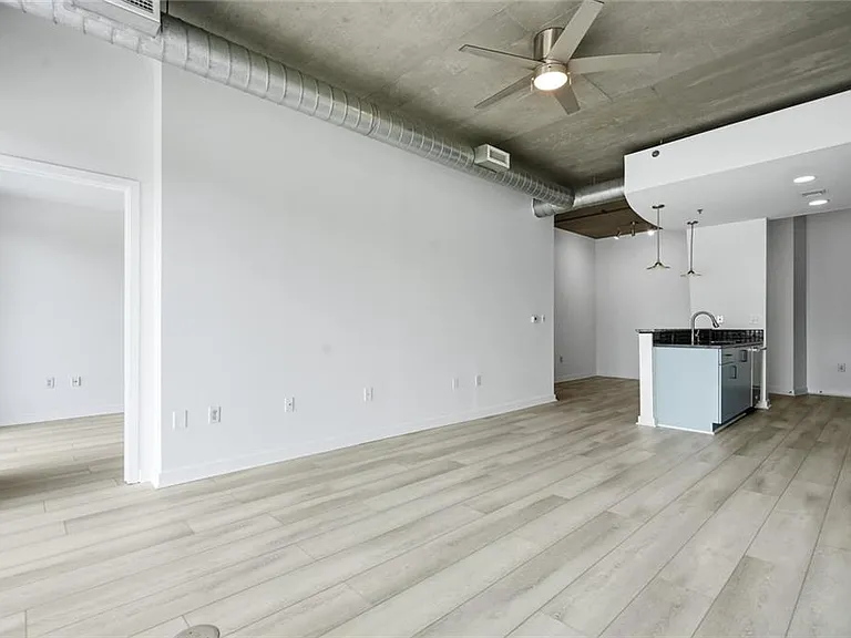 943 Peachtree St NE #1210 — Photo 8