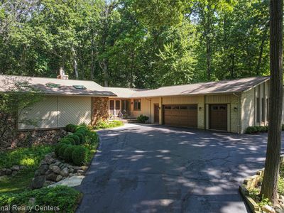 7500 Deerhill Dr, Clarkston, MI, 48346