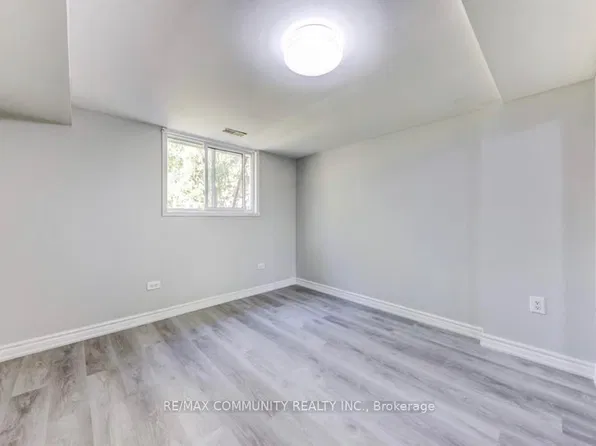 822 Central Park Blvd N #Basement, Oshawa, ON L1G 6B1