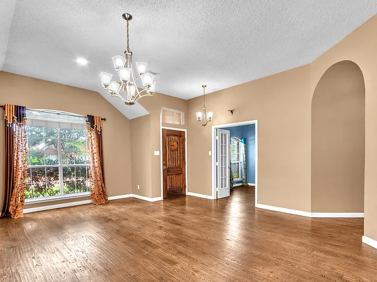 10809 River Oaks Dr — Photo 21